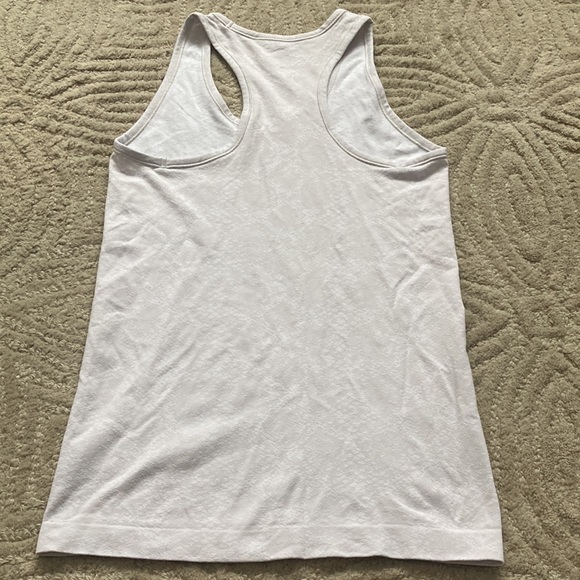 ATHLETA XS Speedlight Snake Tank in Delicate Pink Racerback Pattern Lightweight - Picture 3 of 7